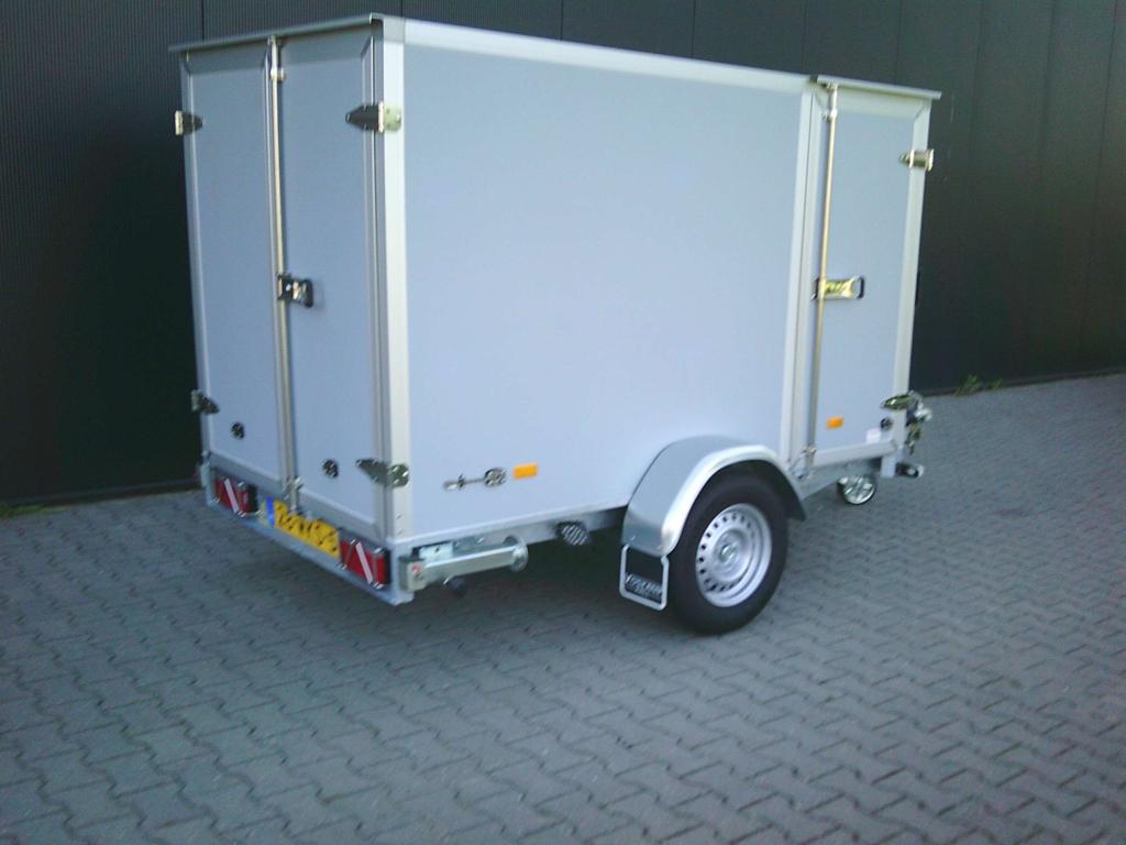 Hapert gesloten enkelasser in nieuwstaat. 250x130x150 cm., Gebruikt, Niet ingevuld, Niet ingevuld, Ophalen