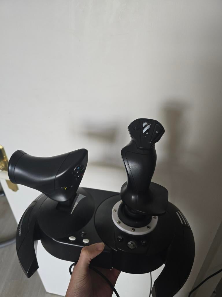 Thrustmaster T.Flight Hotas One Joystick voor Xbox en PC, Ophalen of Verzenden, Zo goed als nieuw, Thrustmaster