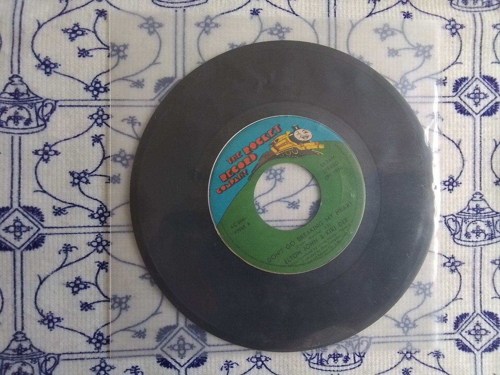 Elton John  & Kiki dee          Don't go breaking my heart, Ophalen of Verzenden, Zo goed als nieuw, 7 inch, Pop