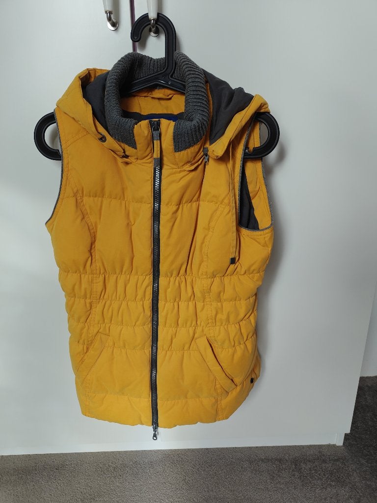 Gewatteerde getailleerd bodywarmer geel/grijs CECIL ZGAN, Kleding | Dames, Bodywarmers, Maat 38/40 (M), Geel, Ophalen of Verzenden