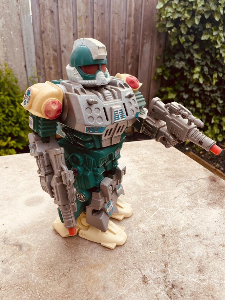 Grote 1980 plastieke robot, Verzenden