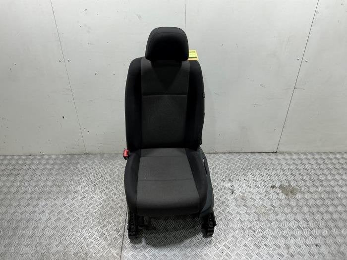 Stoel links van een Volkswagen Caddy (Caddy 15-), 12 maanden garantie, Gebruikt, -, Volkswagen