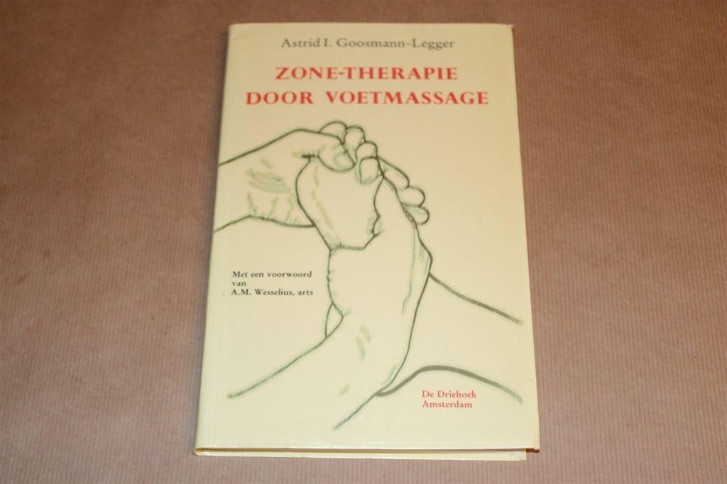 Reflexzonetherapie via Voetmassage — Rijk Geïllustreerd, Boeken, Ophalen of Verzenden, Gelezen, Overige onderwerpen, Achtergrond en Informatie