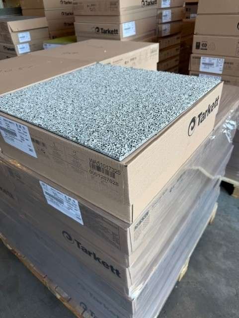 Nieuwe Desso Tapijttegels 50x50 – Scherpe Prijs €1,90, Niet ingevuld, Niet ingevuld, Nieuw, Geel