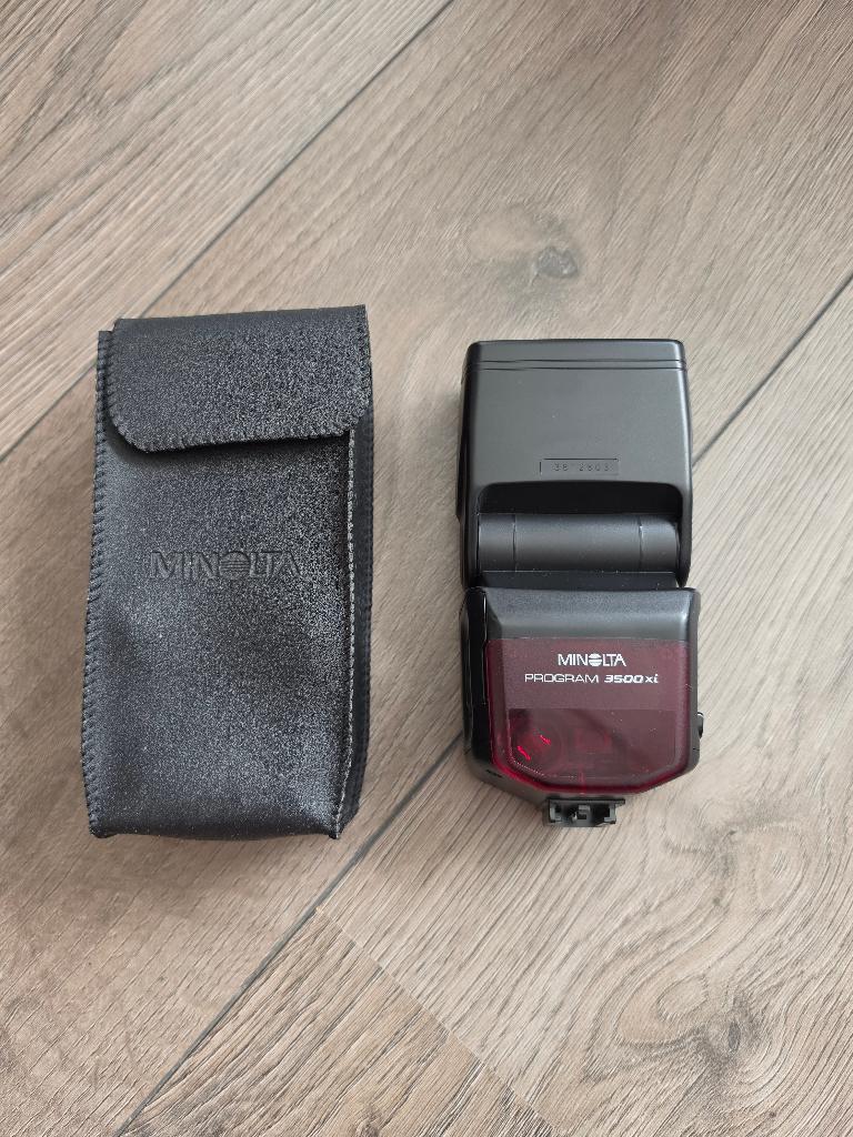 Minolta Program 3500 xi flitser, Ophalen of Verzenden, Gebruikt, Overige merken, Kantelbaar