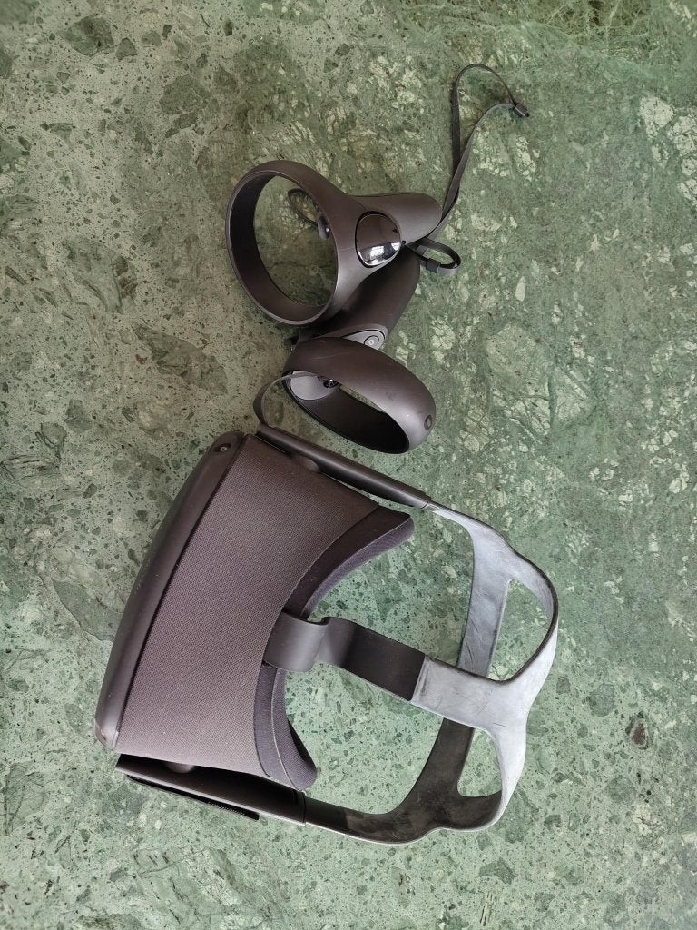 Oculus Quest 1 incl controllers, Spelcomputers en Games, Virtual Reality, Ophalen of Verzenden, Gebruikt, VR-bril, Overige platformen