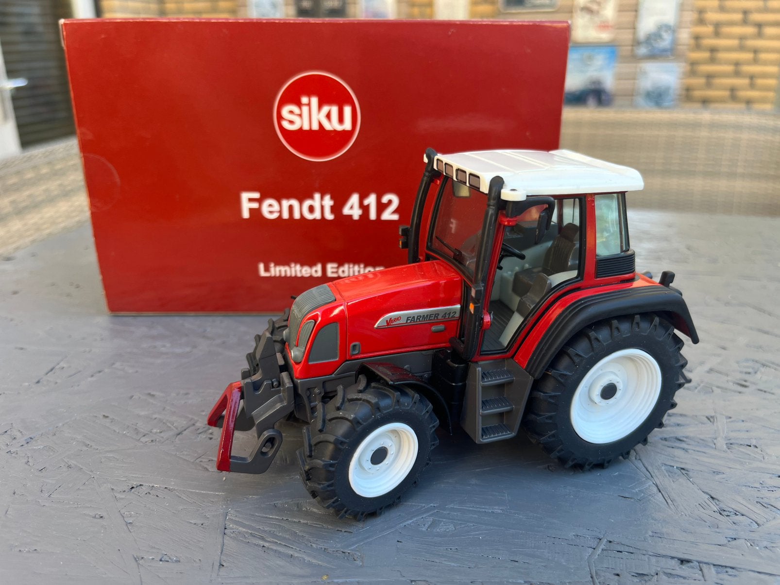 Fendt 412 Vario tractor Rood Limited Edition Siku, Ophalen of Verzenden, Nieuw, Tractor of Landbouw, SIKU