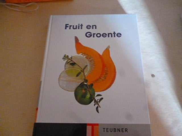 Horeca tafelboek Teubner  Fruit en groente, Ophalen of Verzenden, Zo goed als nieuw