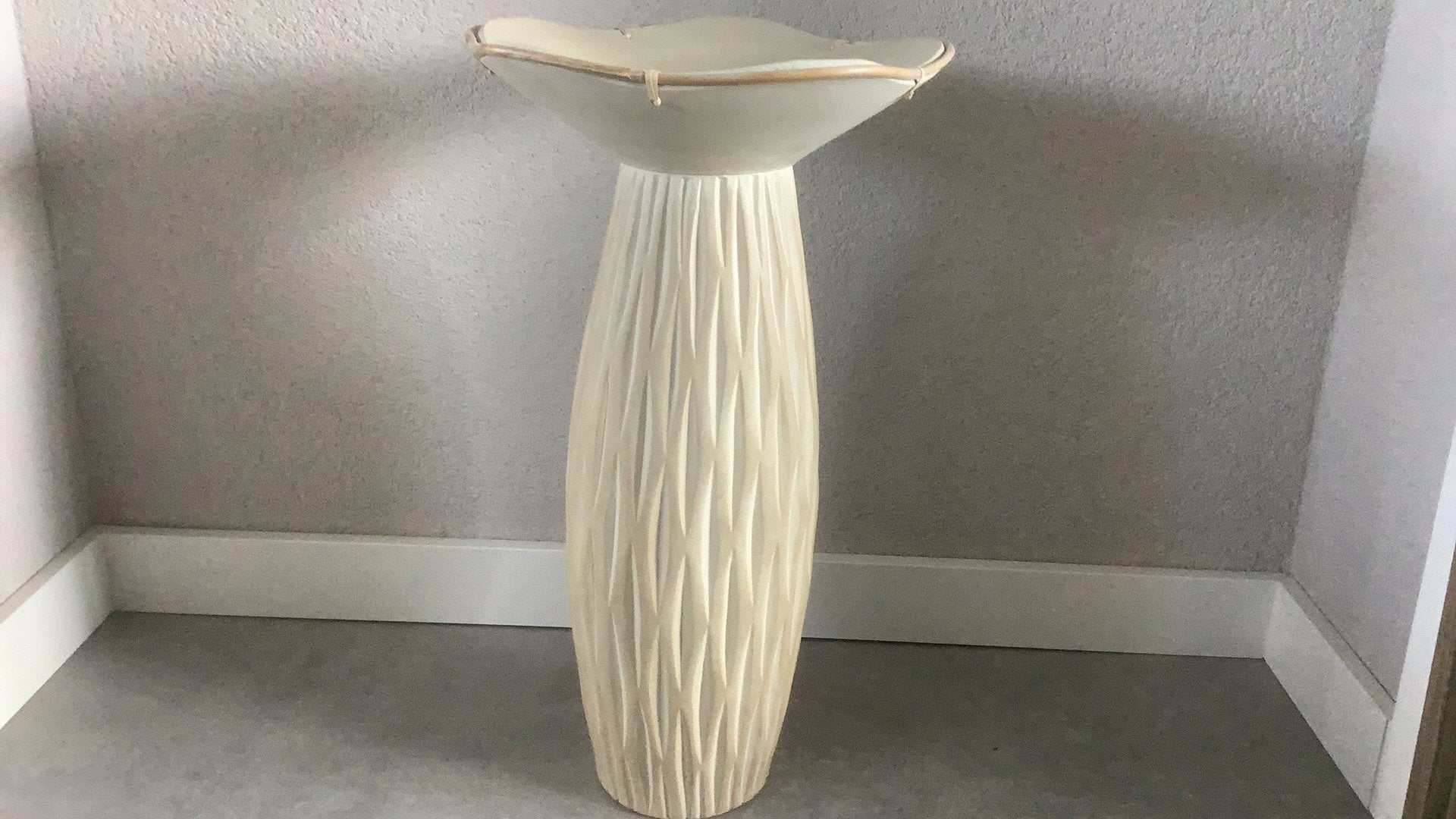 Mooie beige siervaas, Ophalen, Zo goed als nieuw, Beige