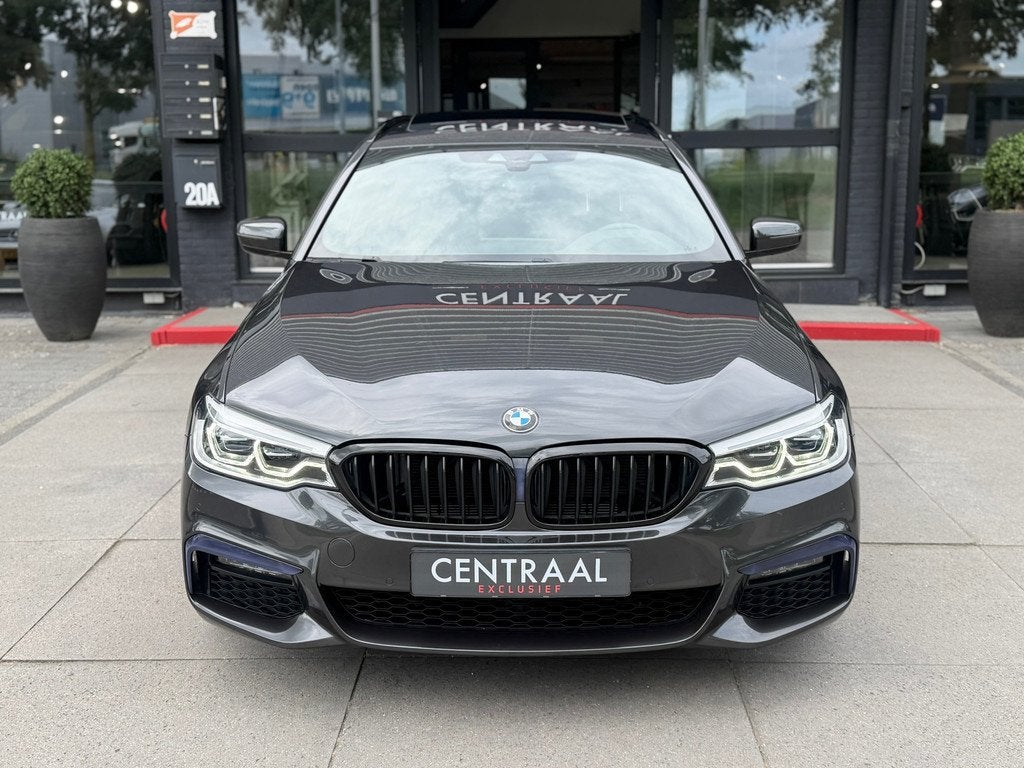 BMW 5-serie Touring 520i High Exe M-Sport Pano|Harman&Kardon, Automaat, 1998 cc, Achterwielaandrijving, Gebruikt