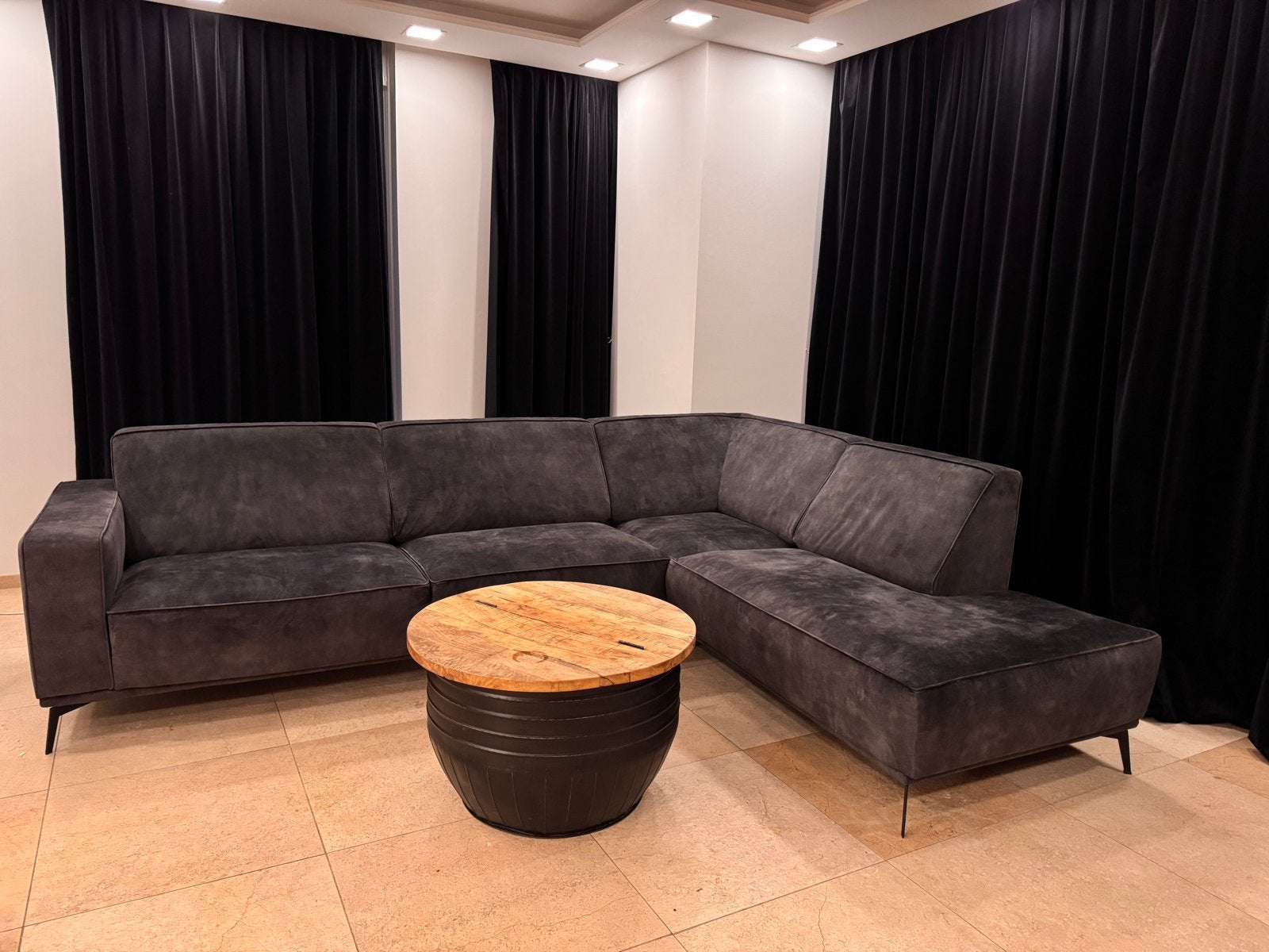 Moderne hoekbank + salontafel | Antraciet | Zeer netjes, Huis en Inrichting, Stoelen, Ophalen, Zo goed als nieuw, Hout, Eén