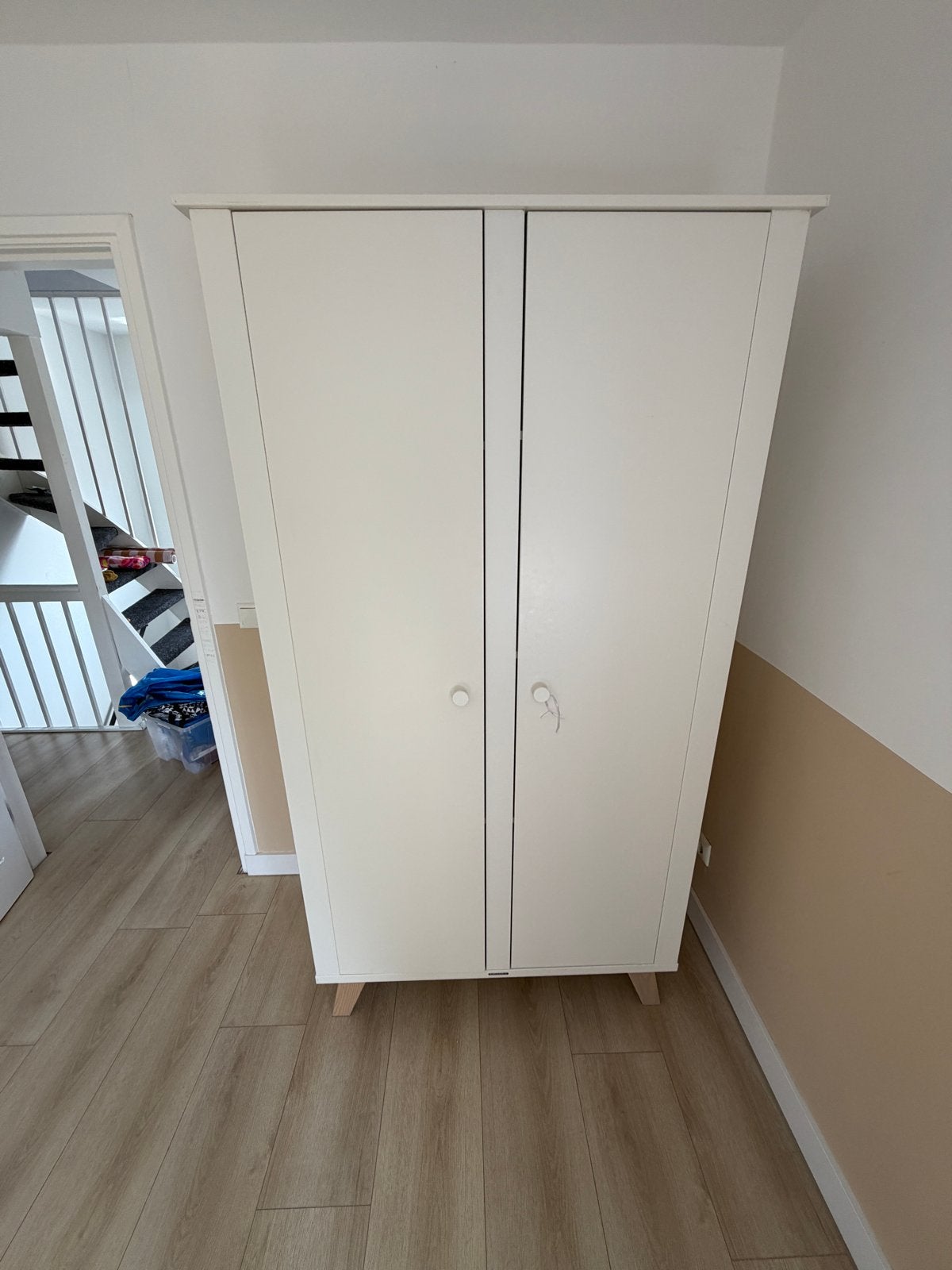 Kidsmill Kast Lars - Witte Kledingkast met Leg- en Hangruimt, Huis en Inrichting, Ophalen, Gebruikt, 100 tot 150 cm, 150 tot 200 cm