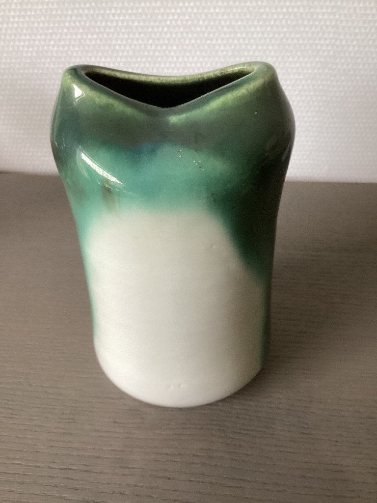 Vaas, vintage, zgan, 19 cm hoog, Huis en Inrichting, Overige kleuren, Aardewerk of Porselein, Ophalen of Verzenden, Zo goed als nieuw