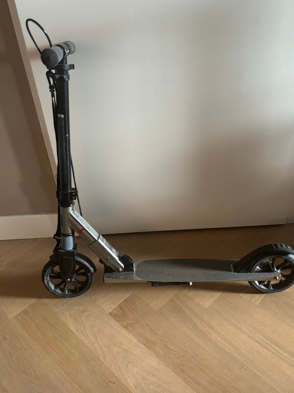 Step Air 180 zwart/grijs merk Revoe, Fietsen en Brommers, Steps, Ophalen, Zo goed als nieuw, Gewone step