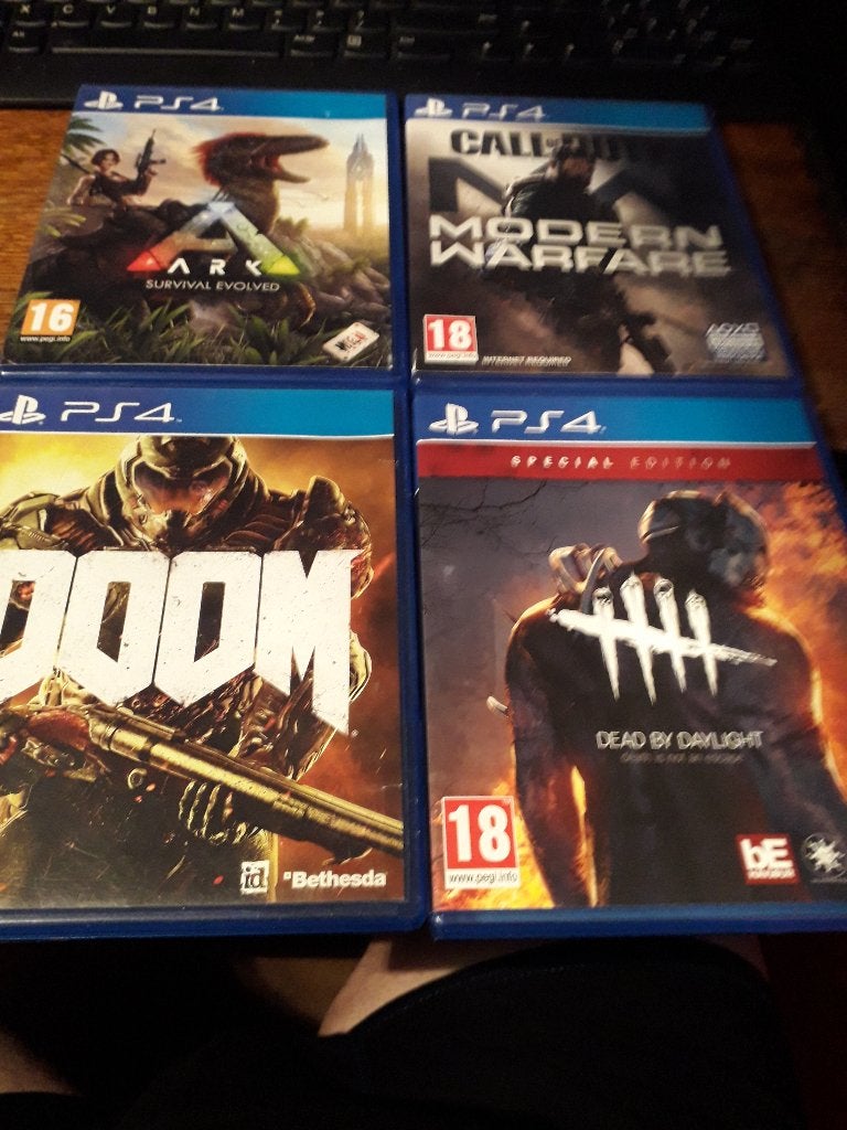 ps4, Spelcomputers en Games, Ophalen of Verzenden, Zo goed als nieuw, Met 1 controller, Slim