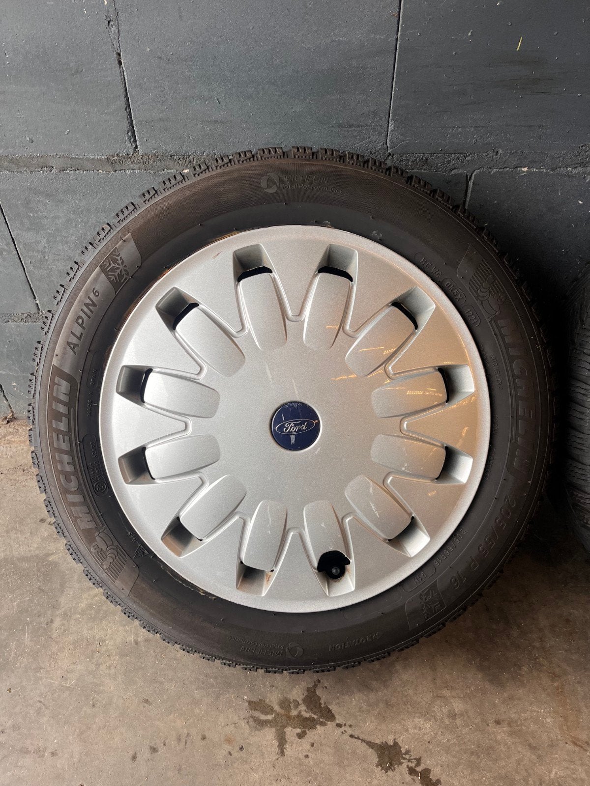 16" Originele Ford Focus Mondeo Winterset Michelin, Auto-onderdelen, Gebruikt, Klanten@ford.com, Banden en Velgen, 1181VX