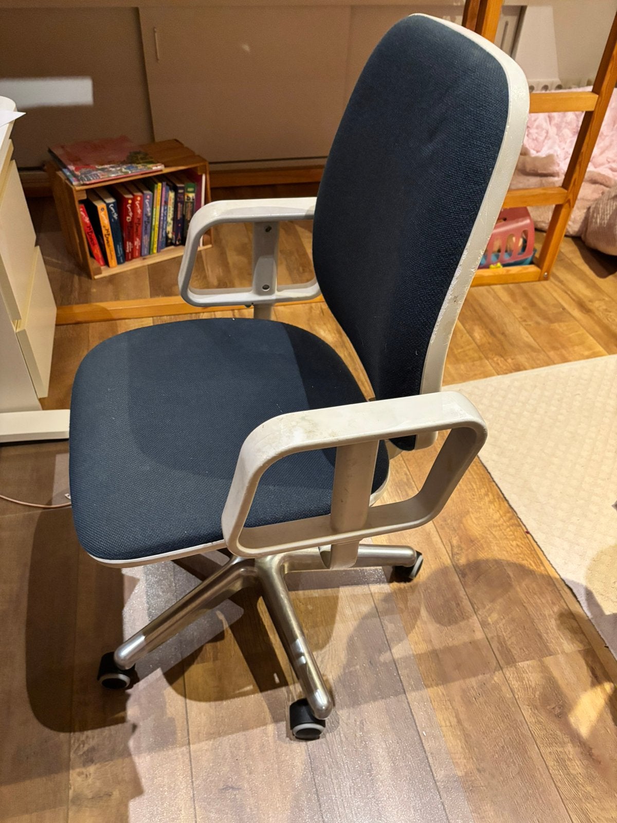 Gratis bureaustoel, Ophalen, Gebruikt, Blauw, Bureaustoel
