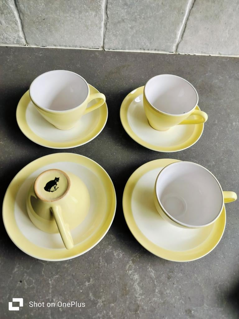 Vintage 4 zwarte kat kopjes met schotel, Antiek en Kunst, Ophalen of Verzenden