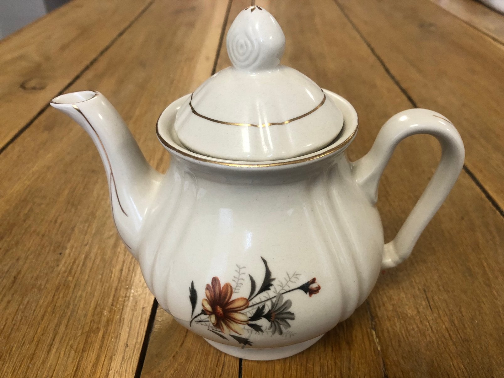 Vintage Porseleinen theepot 17 cm, Ophalen of Verzenden
