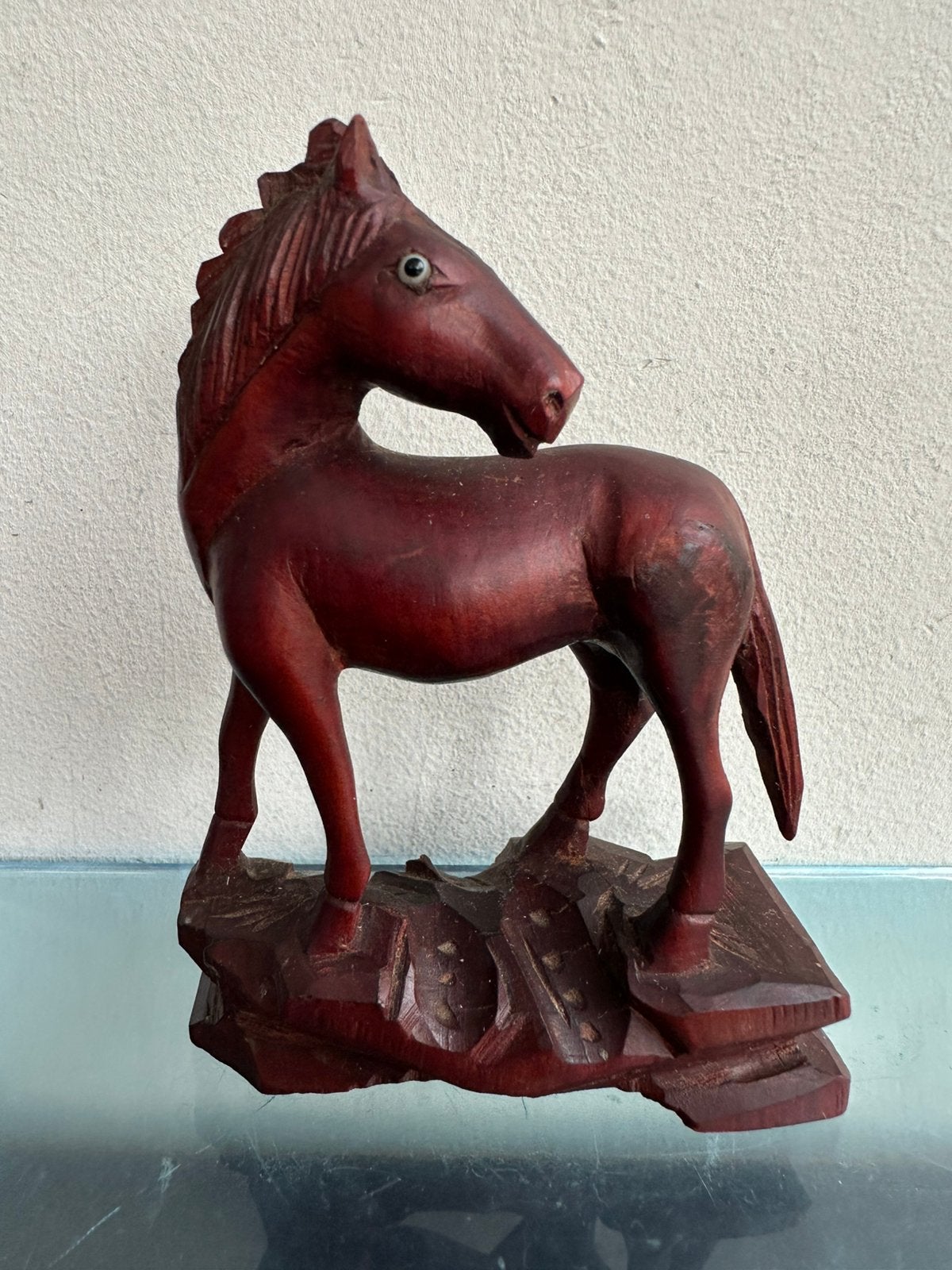 Chinees rozenhout beeldje Zodiak Paard 8/10.5 cm, Ophalen of Verzenden