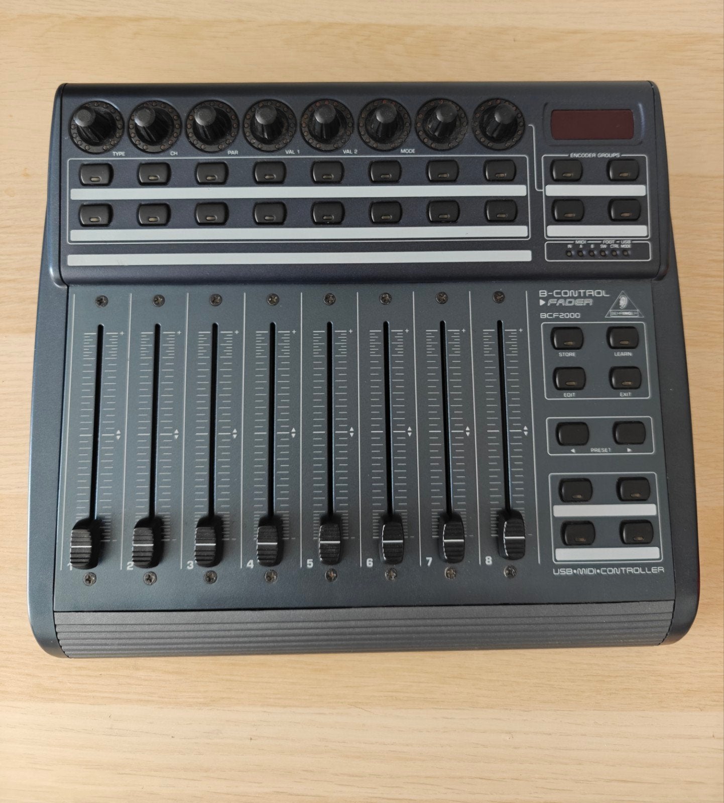 Behringer B-Control Fader BCF2000 MIDI/USB Controller, Muziek en Instrumenten, Mengpanelen, Ophalen of Verzenden, Zo goed als nieuw