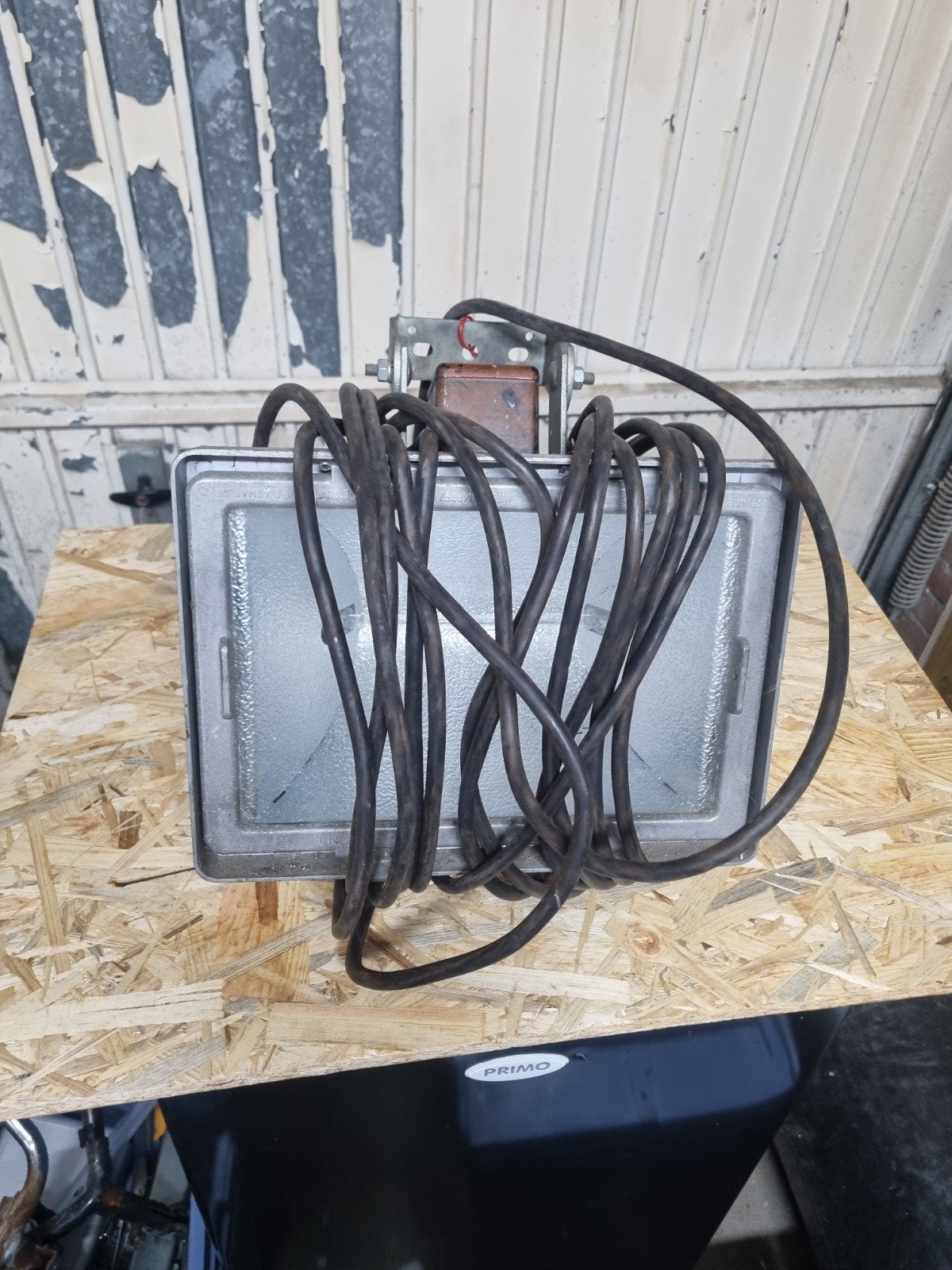 Oude bouwlamp 1000W halogeen - werkt nog goed, Doe-het-zelf en Verbouw, Bouwverlichting, Ophalen of Verzenden, Gebruikt, 500 watt of meer