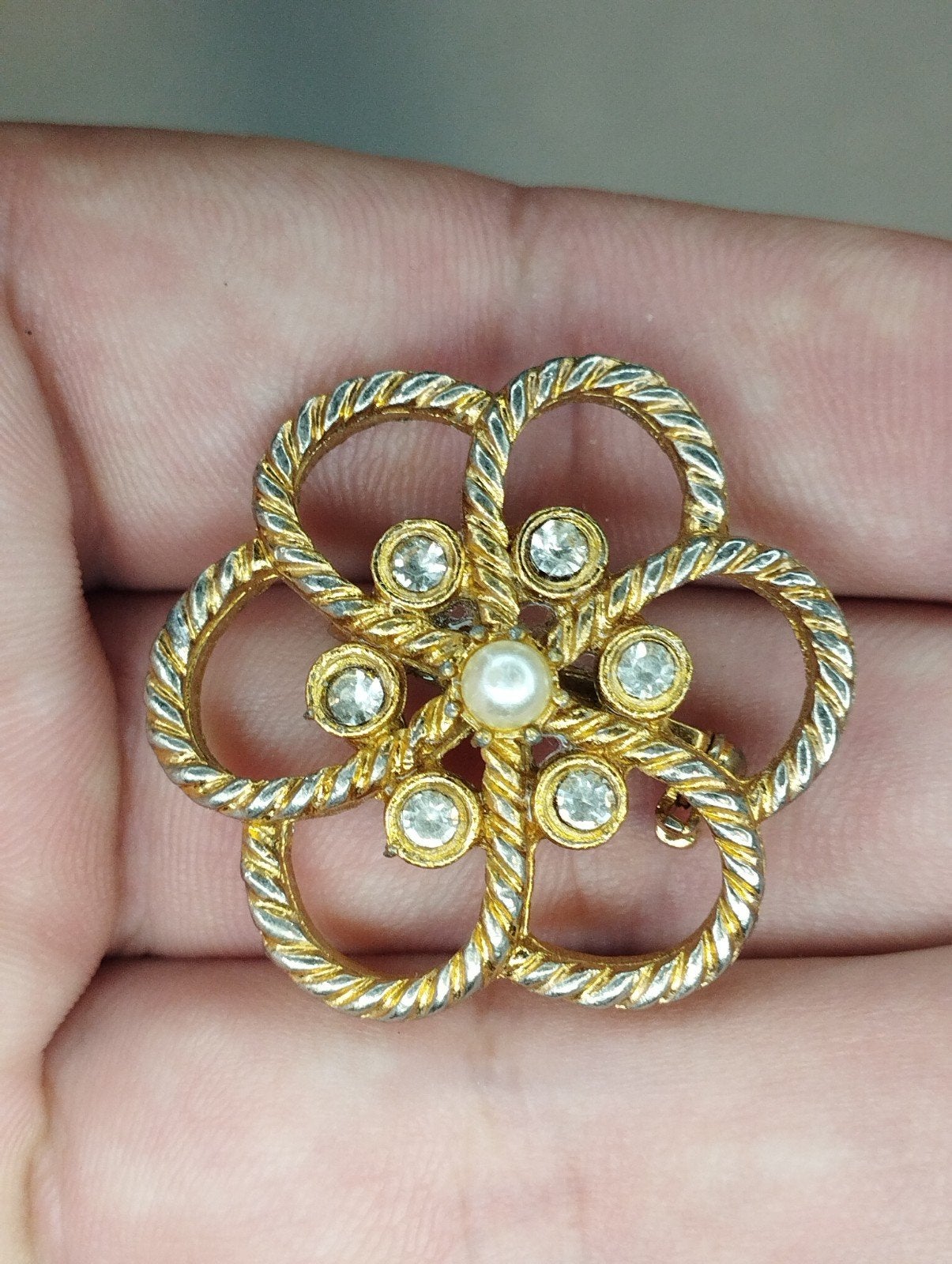 Prachtige vintage broche, Ophalen of Verzenden, Zo goed als nieuw, Zilver, Overige materialen