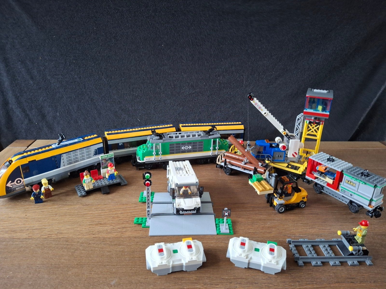 Lego City Treinen 60197 & 60198 met extra  rails, Ophalen of Verzenden, Zo goed als nieuw, Lego, City