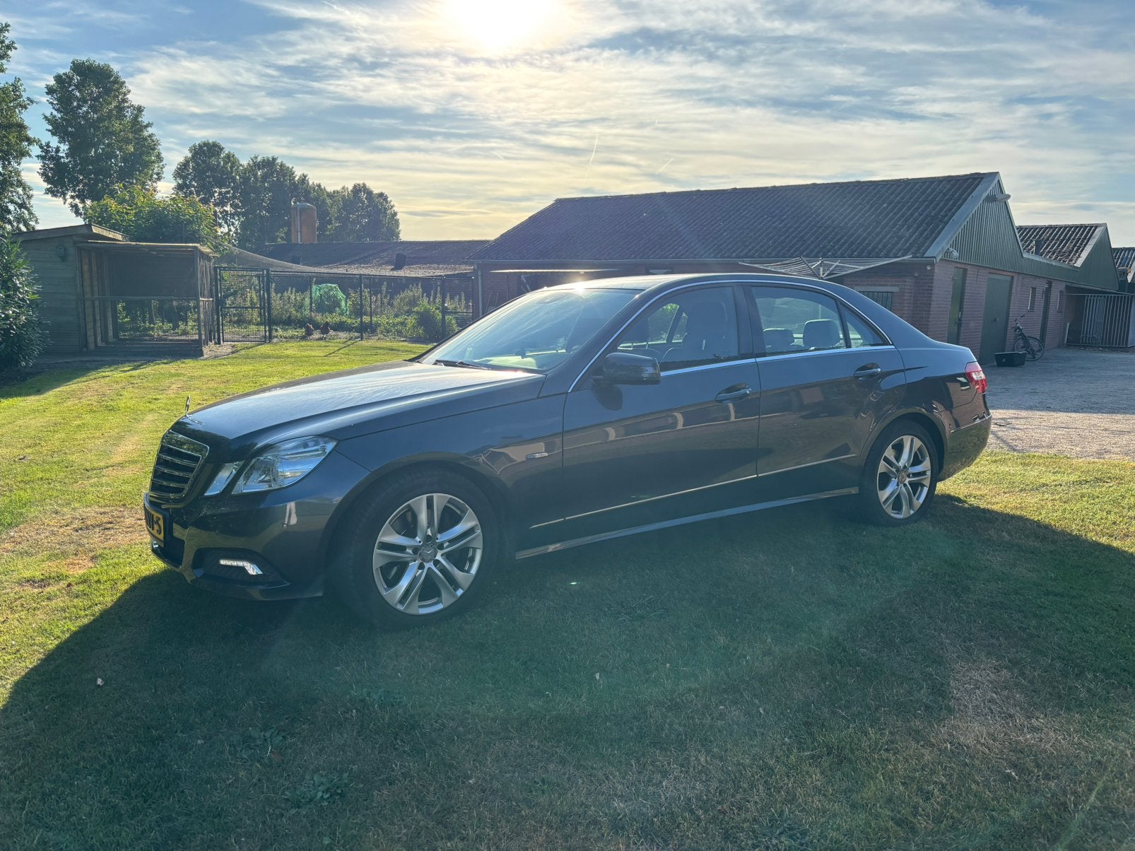 Mercedes-Benz E-Klasse 350 CDI AUT 2010 Grijs, Auto's, Automaat, Achterwielaandrijving, Zwart, 197 €/maand