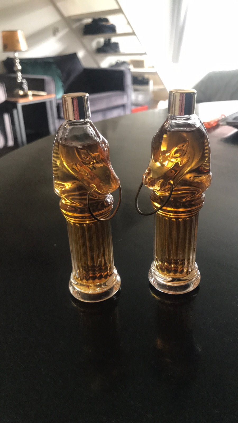 Avon parfum flessen paard vol, Verzamelen, Ophalen of Verzenden, Zo goed als nieuw