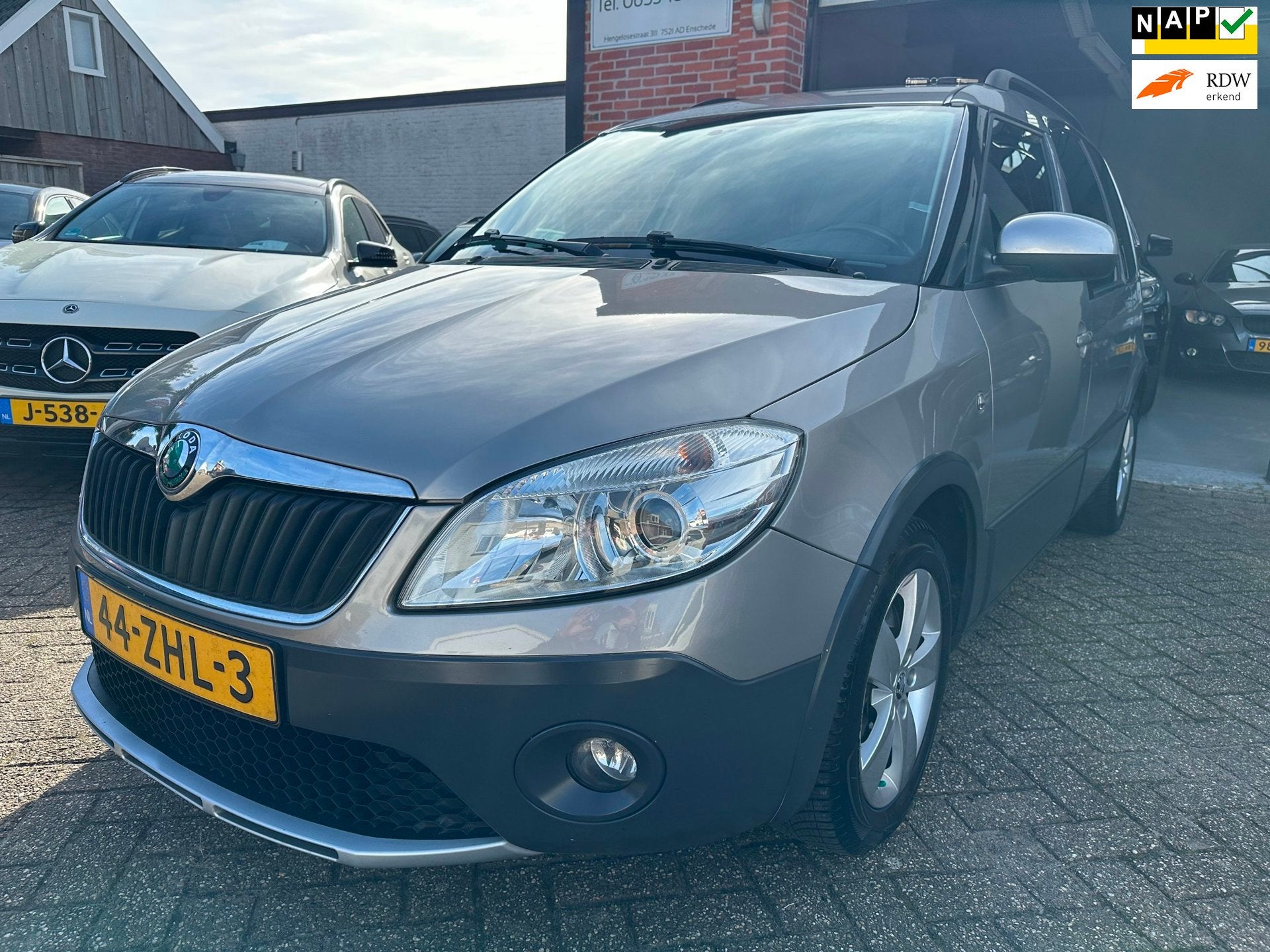 Skoda Roomster 1.2 TSI Arctic AUTOMAAT-NAVI-CRUISE-CLIMA, Auto's, Stof, Gebruikt, Zwart, 4 cilinders