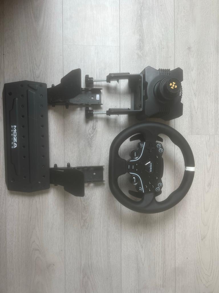 Moza Racing R5 Bundel met Stuur en Pedalen, Ophalen of Verzenden, Overige merken, Zo goed als nieuw