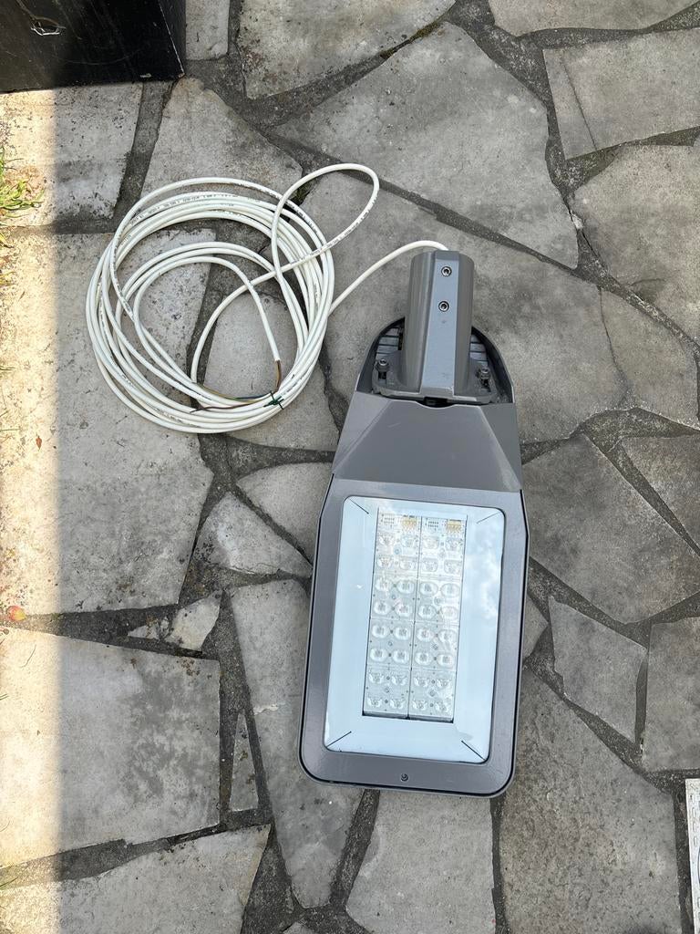 LED Straatverlichting / Buitenlamp met kabel, Ophalen, Zo goed als nieuw