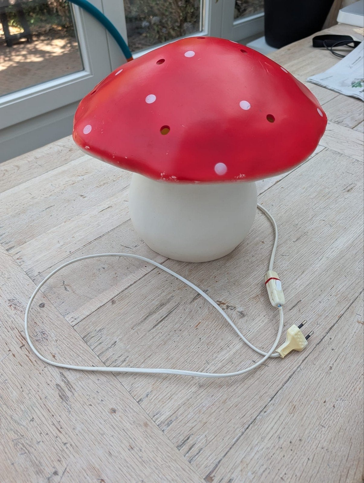 Iconische Heico paddenstoellamp - rood met witte stippen, Huis en Inrichting, Overige merken, Gebruikt, Kunststof, Rood