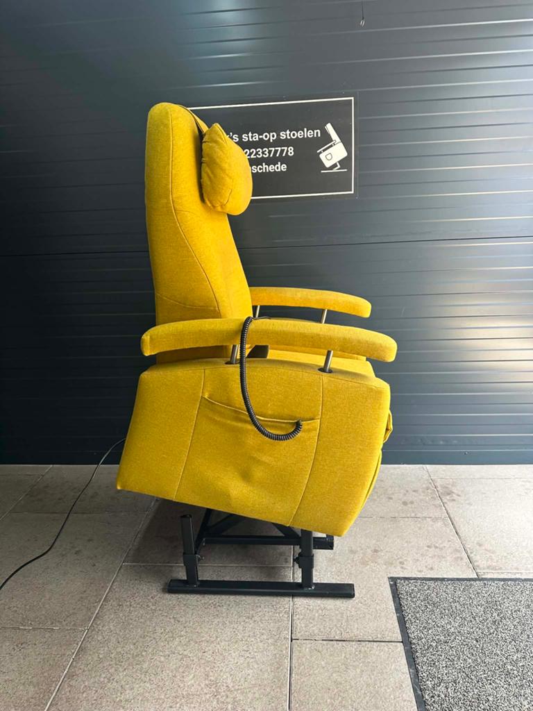 Sta op stoel merk fitform, Huis en Inrichting, Fauteuils, Zo goed als nieuw, Stof, 50 tot 75 cm, Minder dan 75 cm, Ophalen of Verzenden