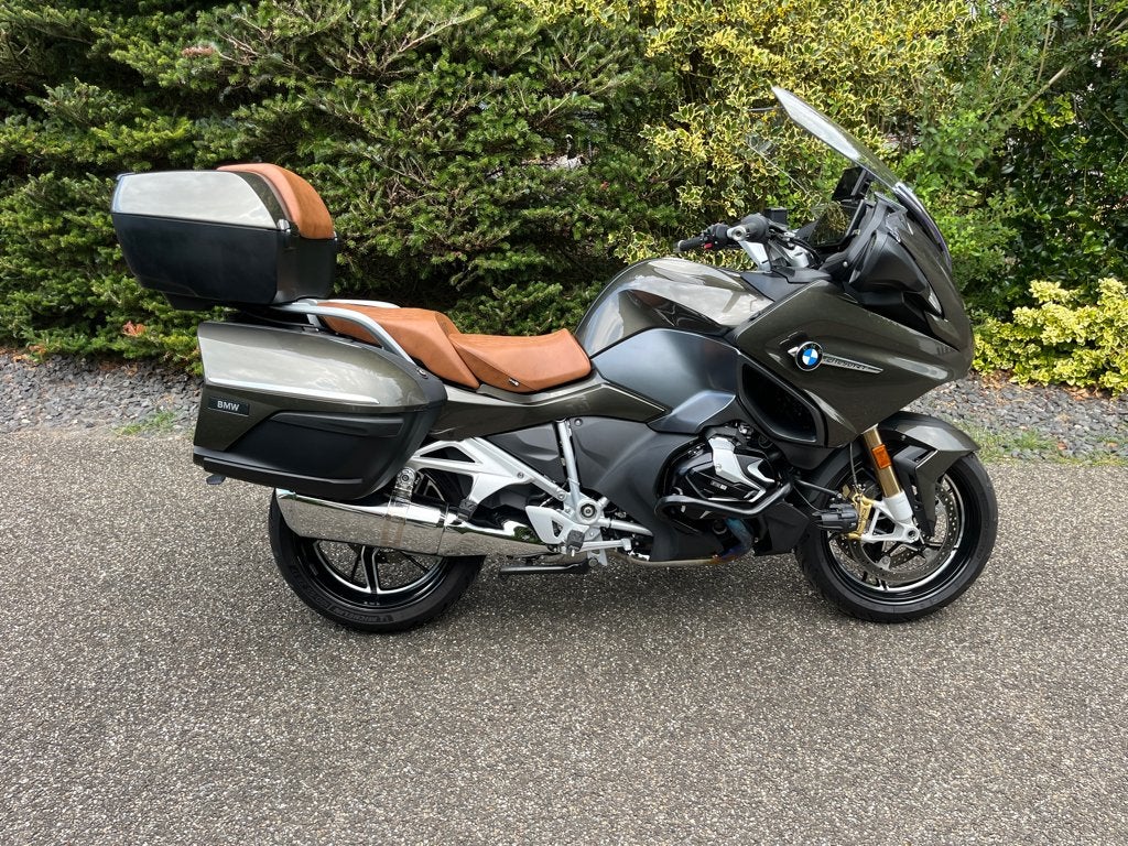 BMW R1250 RT, Motoren, Motoren | BMW, Handvatverwarming, 2 cilinders, Nieuw, Motorrijbewijs A