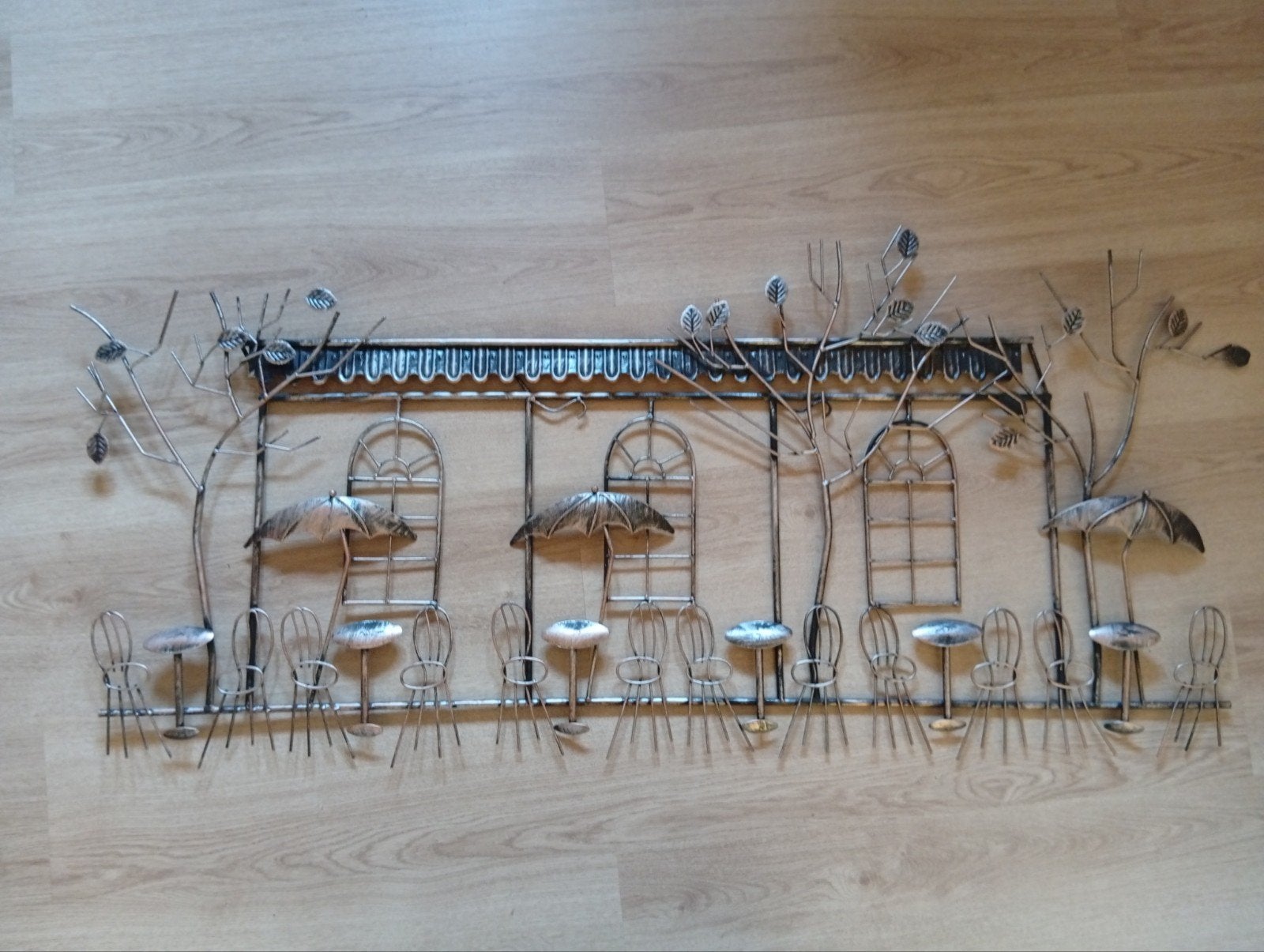 Metalen wanddecoratie terras scène, Ophalen, Metaal, Wandsculptuur, Zilver