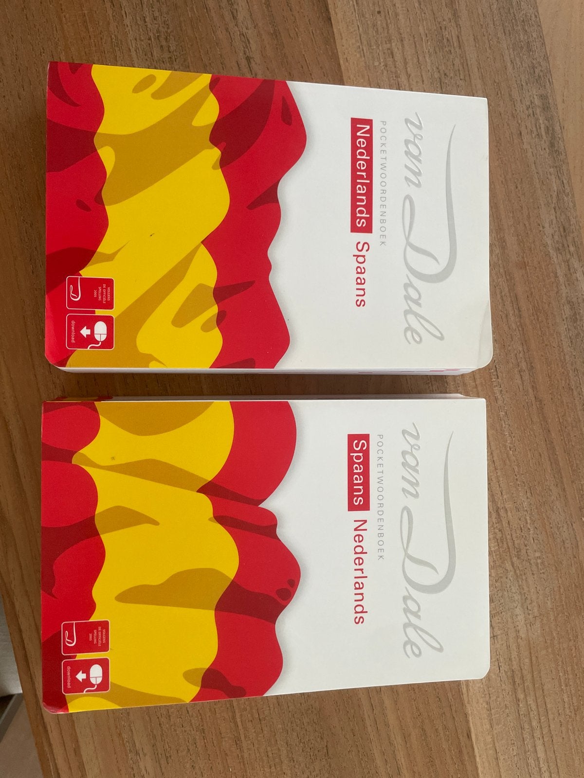 Van Dale Pocketwoordenboek Nederlands-Spaans & Spaans-Nederl, Ophalen of Verzenden, Zo goed als nieuw, Non-fictie
