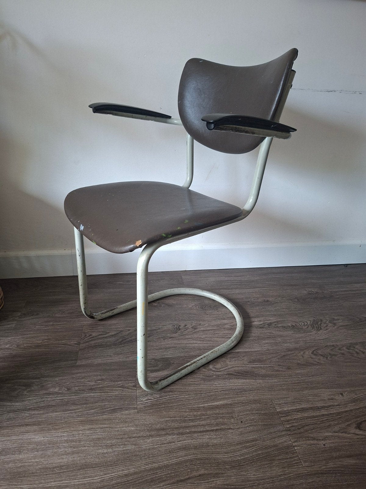Gispen Model 3011 Sledebuizenframe Stoel - Vintage Design, Ophalen