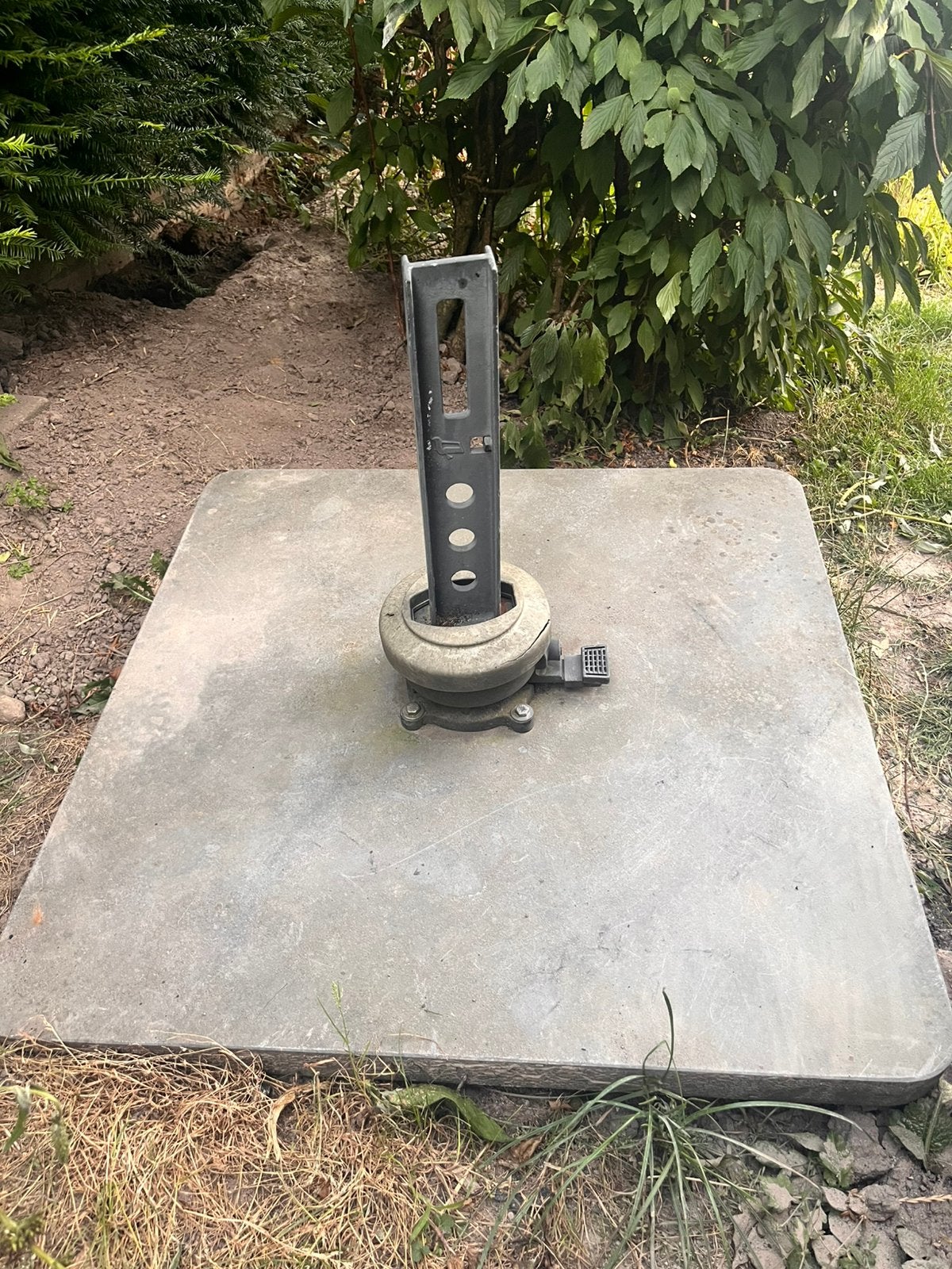 Gratis af te halen: stevige parasolvoet, Tuin en Terras, Ophalen, Gebruikt, Minder dan 1 meter, Parasolvoet