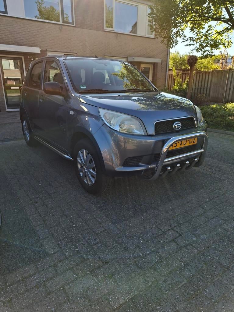 Daihatsu Terios 1.5 2WD AUT 2007 Grijs Zeer mooi, 1350 kg, Stof, Metallic lak, 400 kg