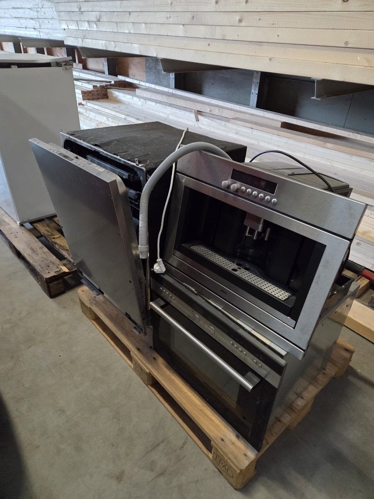 Diverse witgoed o.a. magnetron, vaatwasser, koffiemachine, Ophalen, Gebruikt, Minder dan 85 cm, 1200 tot 1600 toeren