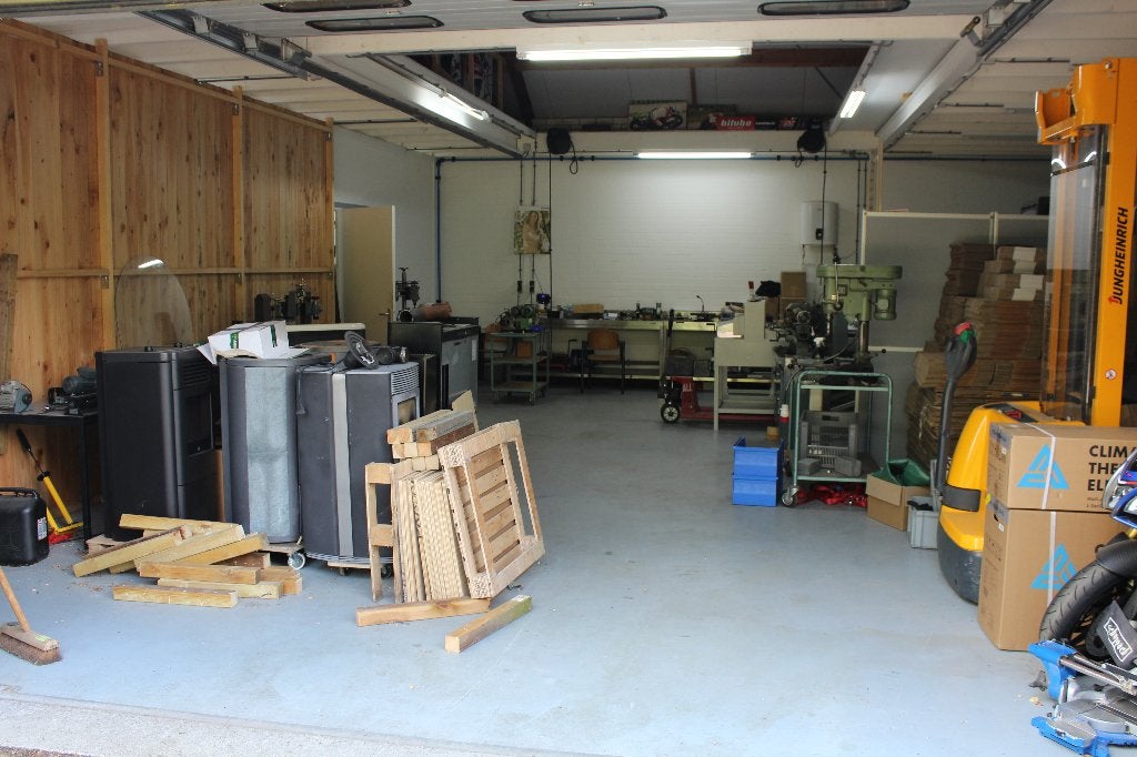 Te huur bedrijfsruimte / opslagruimte Berlicum ruim 100m2, 100 m², Huur, Bedrijfsruimte