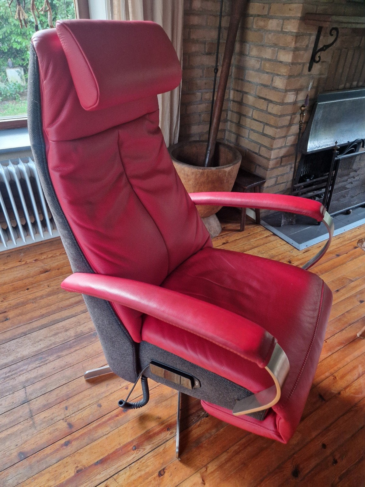 Nette sta op stoel, Prominent, Ophalen, Moderne comfort stoel., Leer, Zo goed als nieuw