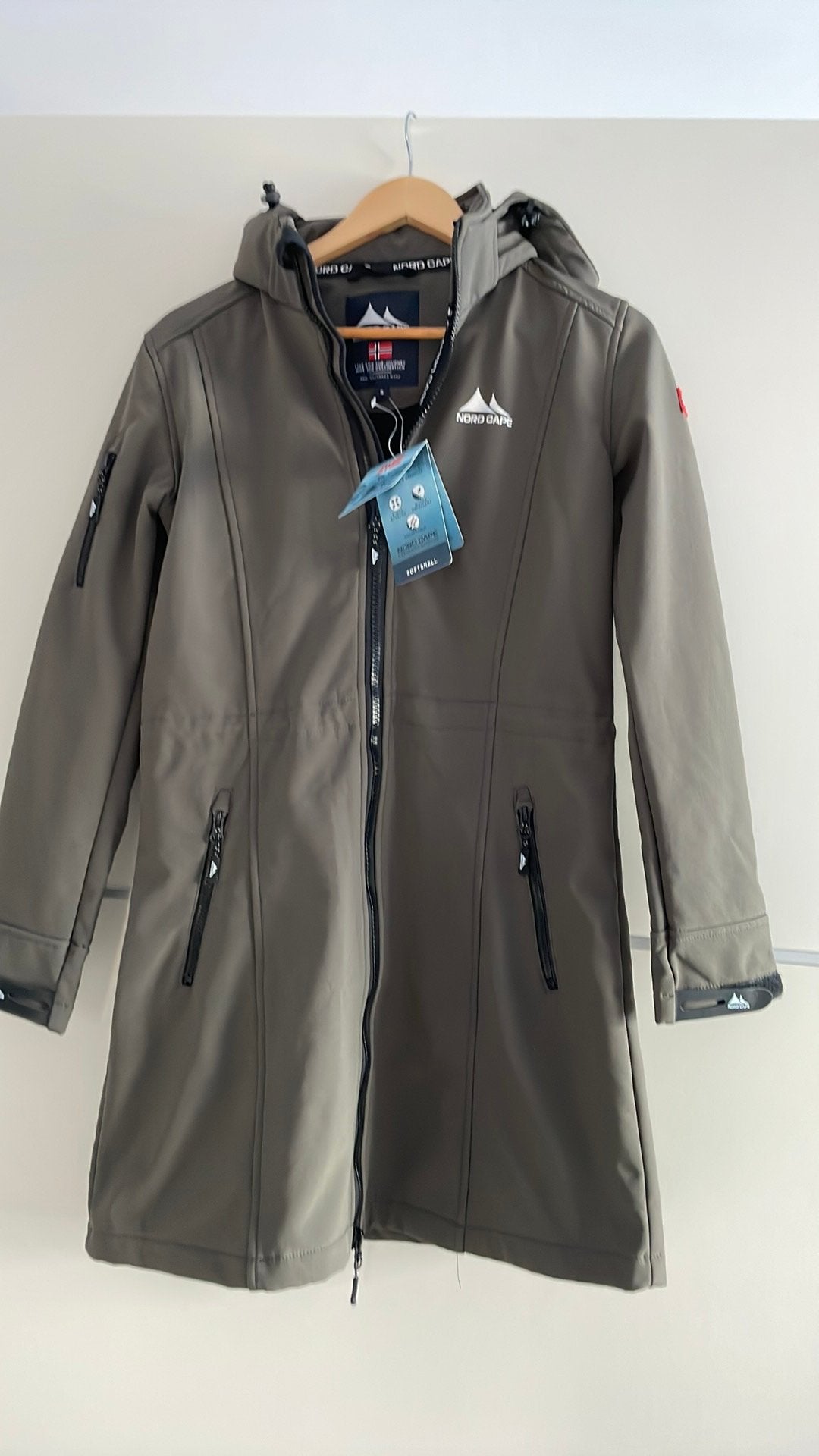Nieuwe bruine dames jas van Nord cape mt S, Ophalen of Verzenden, Nieuw, Maat 38/40 (M), Bruin