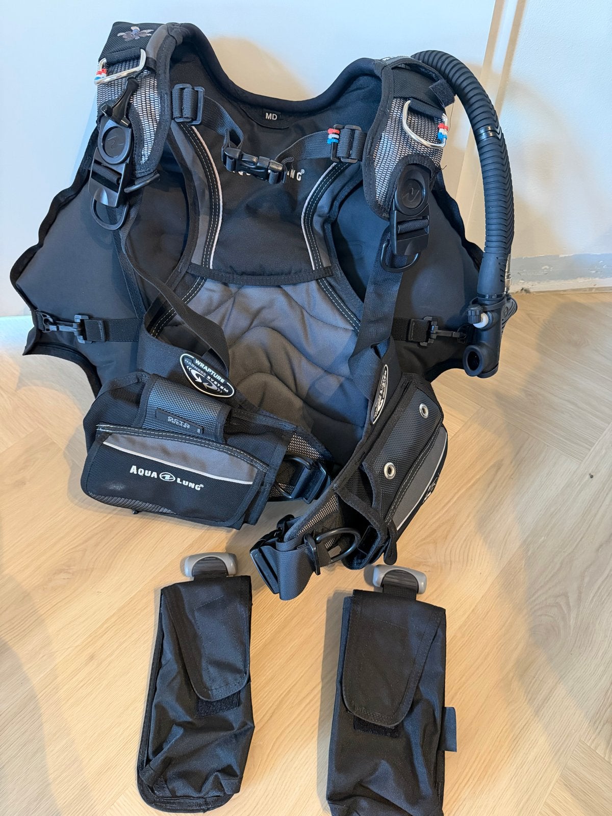 AquaLung Lotus BCD maat M met loodpockets, Watersport en Boten, Duiken, Ophalen of Verzenden, Gebruikt, Trimvest of Wing