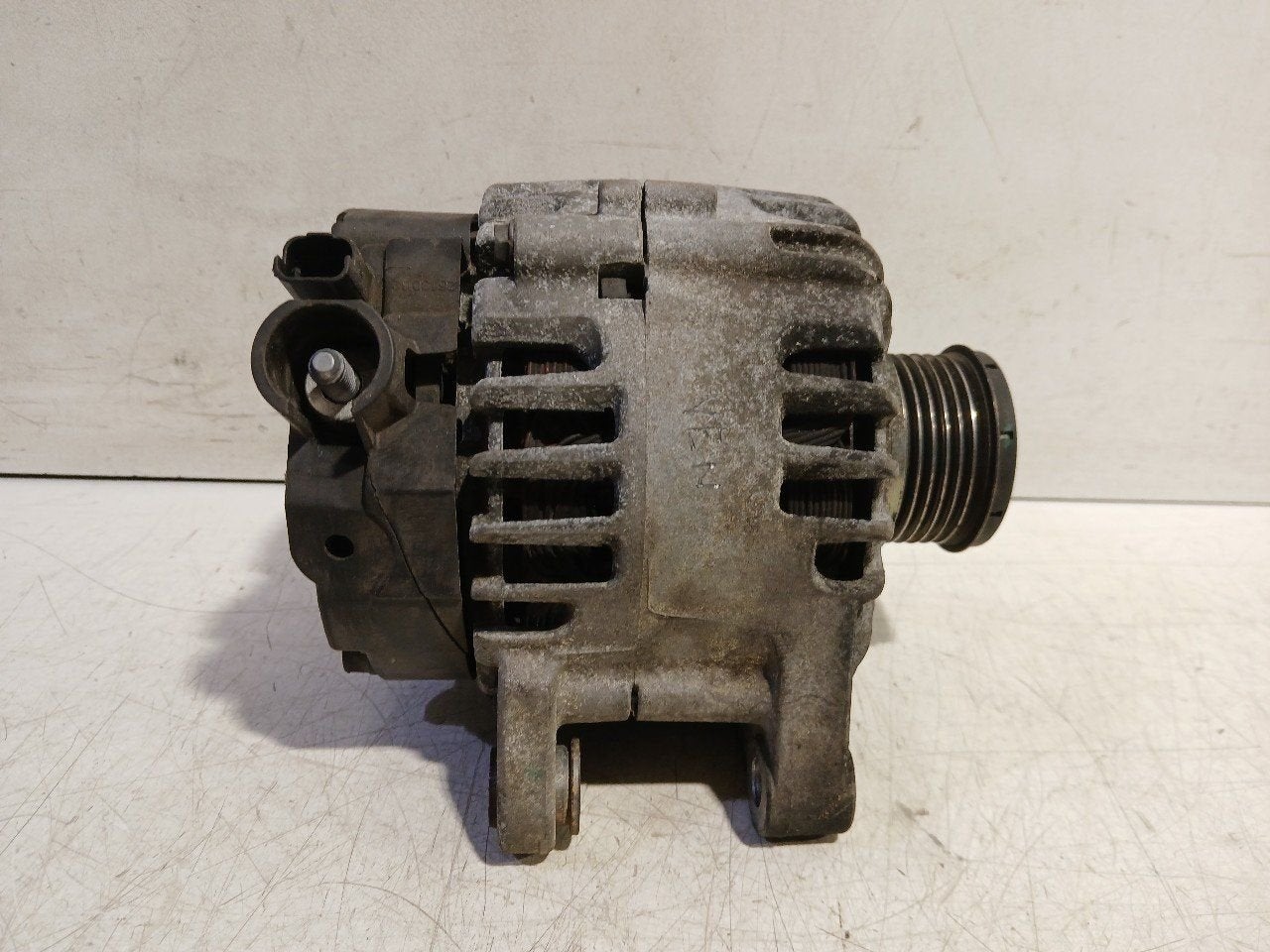Dynamo Peugeot 308, Auto-onderdelen, Onderdelen@venauto.nl, Van der Ven Autorecycling B.V., Gebruikt, Ettenseweg 76, 4706 PB Roosendaal, The Netherlands