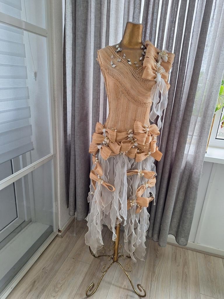 Unieke decoratieve paspop met strikken en parels, Ophalen of Verzenden