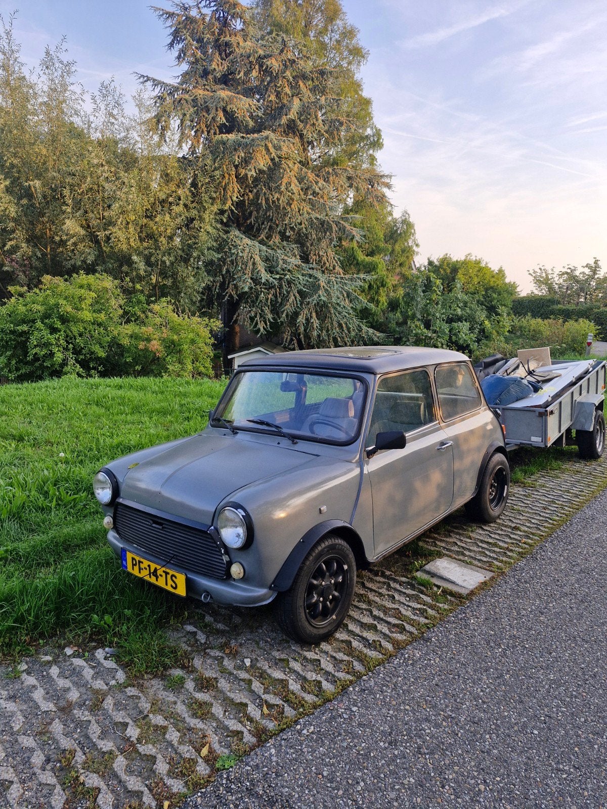 Mini 1000 1.0 E 1986 Rood, Auto's, Voorwielaandrijving, 4 cilinders, Origineel Nederlands, 620 kg