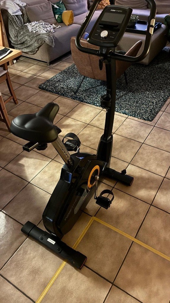 Hometrainer Flowfitness Stelvio programmeerbaar, Ophalen, Zo goed als nieuw, Metaal, Benen